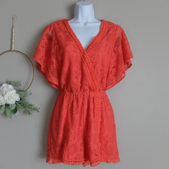Bebe Tatiana Orange Lace Flutter Sleeves Romper NWT Size XS - Picture 2 of 13
